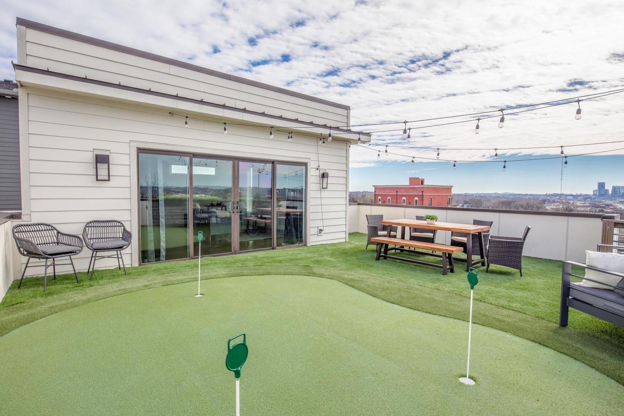Whiskey House With Rooftop Golf, City Views! 8Min To Downtown! Sleeps 9! Nashville Exterior foto
