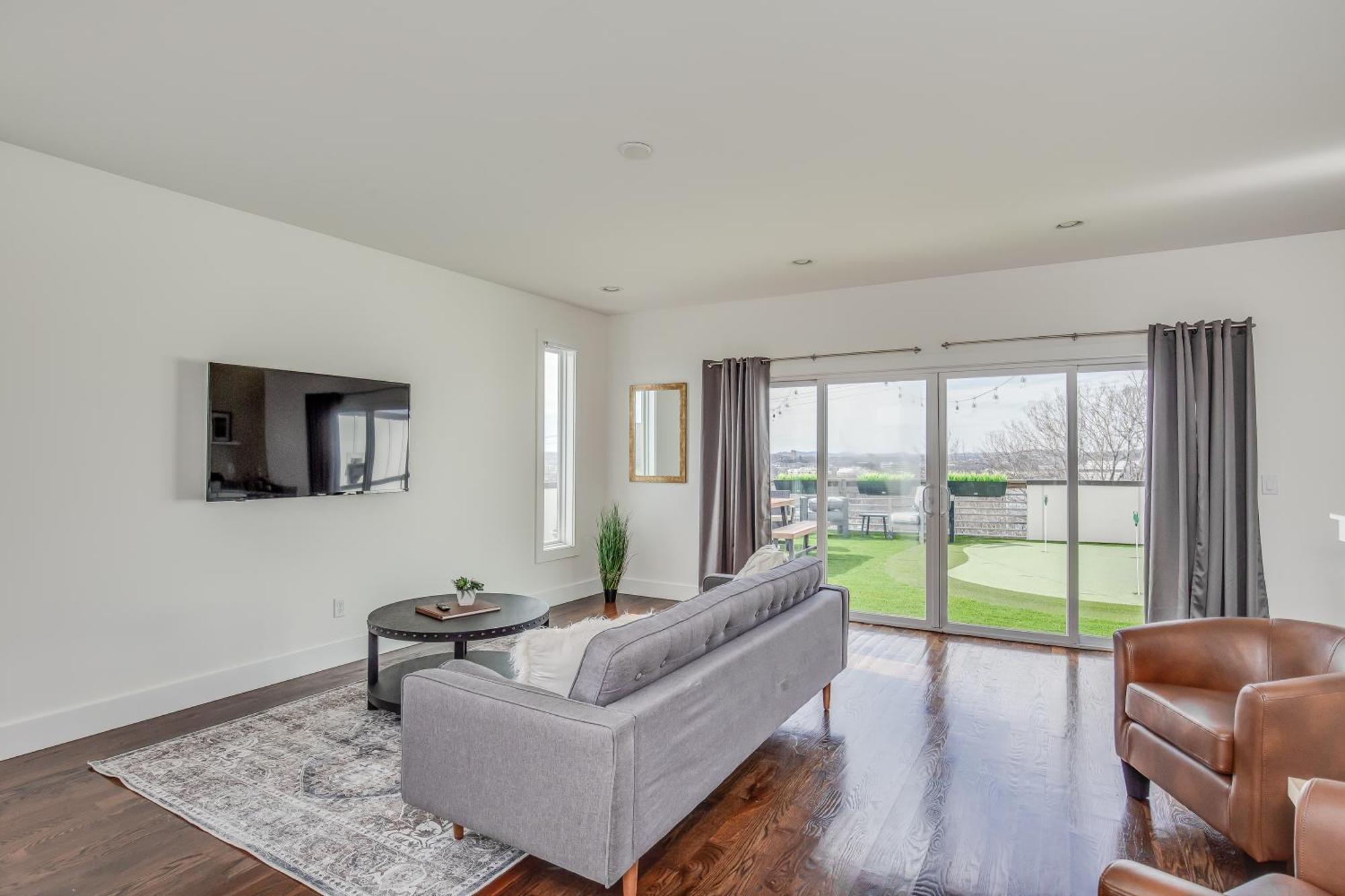 Whiskey House With Rooftop Golf, City Views! 8Min To Downtown! Sleeps 9! Nashville Exterior foto