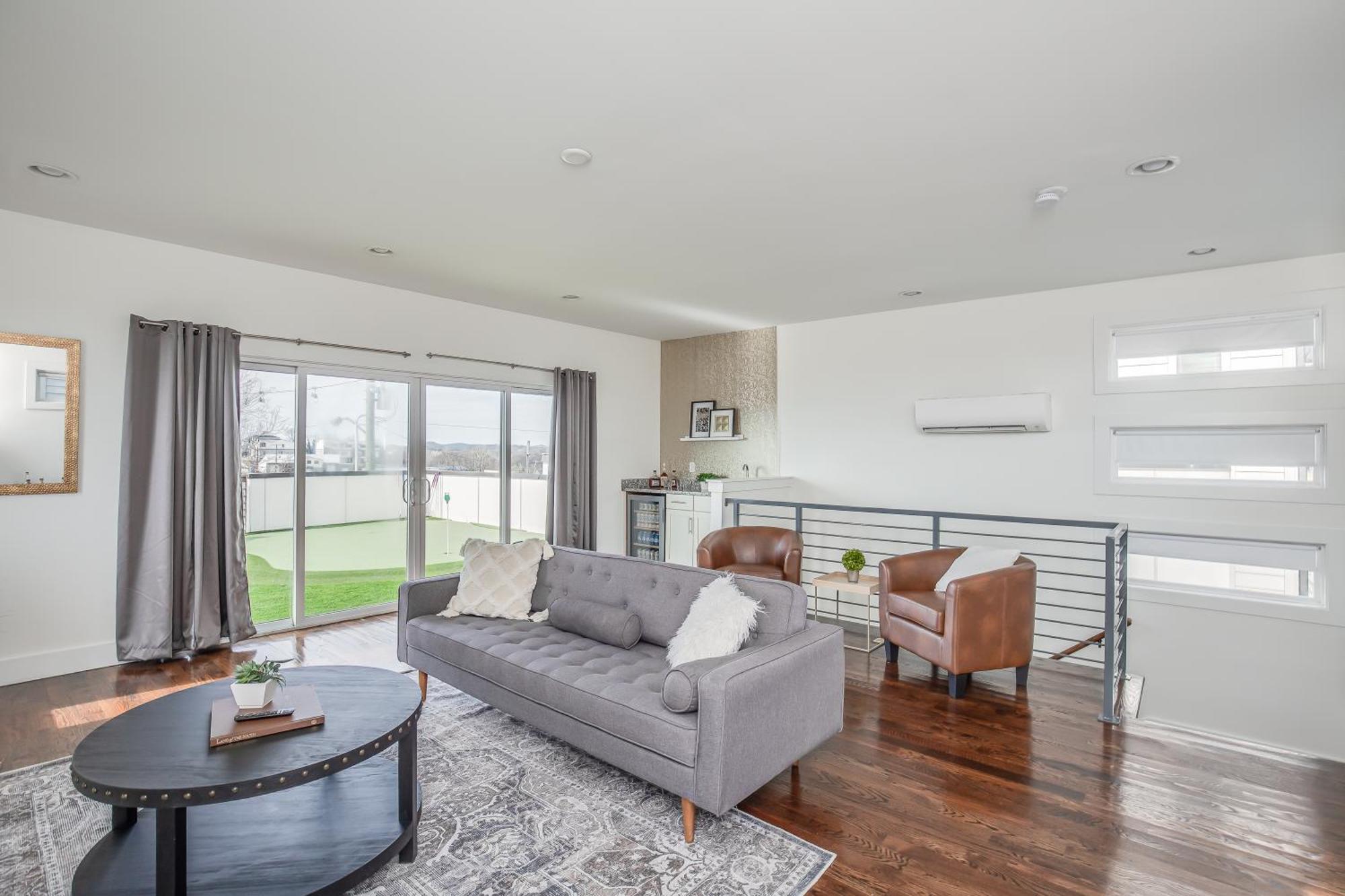 Whiskey House With Rooftop Golf, City Views! 8Min To Downtown! Sleeps 9! Nashville Exterior foto